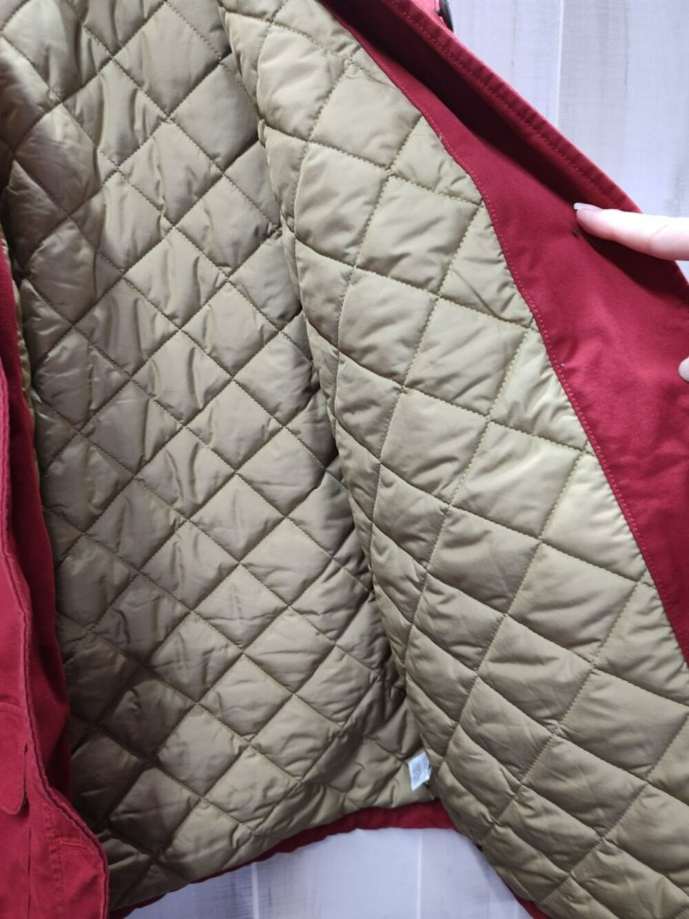 LL Bean Red Barn Coat, Size Large, Corduroy Collar, Thinsulate Chore Utility - Picture 9 of 11